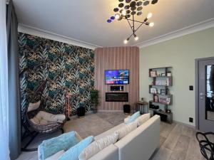 Modern & Cozy - Fast City Access