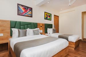 FabHotel Airport Palace - Nr Mumbai International Airport