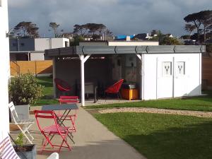 Villas Villa lumineuse vue mer 150m plage : photos des chambres