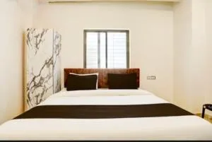 Hotel Rainbow Residency , Near Assi Ghat, Best Facility With Decorative Room - Rāmnagar