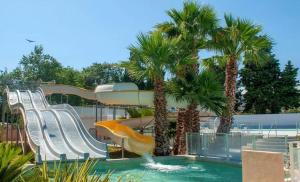 Mobil-home 6 pers, tout confort Clim, piscine & animations