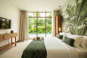 Luxury 5bd Villa 5 Min From Berawa Beach