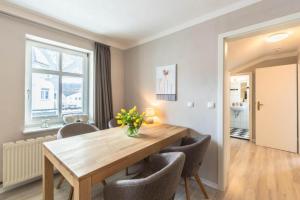Villa Iduna Ferienwohnung No 7 - 2 OG mit Balkon nach Osten