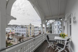 Villa Iduna Ferienwohnung No 7 - 2 OG mit Balkon nach Osten