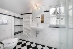Villa Iduna Ferienwohnung No 7 - 2 OG mit Balkon nach Osten