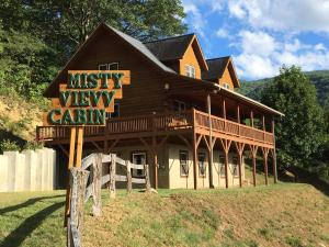 Misty View Cabin - 4hvězdičkové hotely ve městě Waynesville
