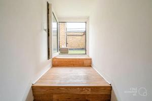 spacious home Old st