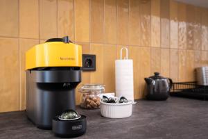 NEW Downtown Bliss - A Homelike Haven