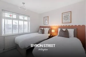 Incredible 3-bed House in Nottingham by Renzo, Amazing Location, Sleeps 6! - Calverton
