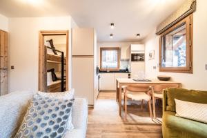 Apartment Altum, Morzine - by EMERALD STAY