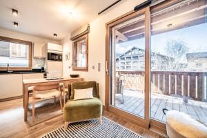 Apartment Altum, Morzine - by EMERALD STAY