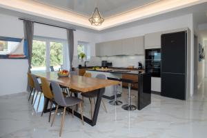 Villa Sunset, stunning villa rental in Corfu by PosarelliVillas