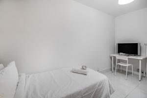 Las Palmas Comfort Rooms