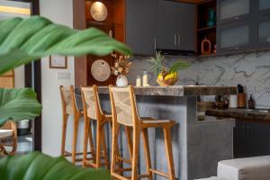 Villa Taj - Luxury 3-bedroom Pool Villa Near Seminyak