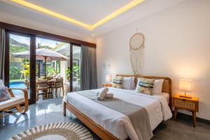 Villa Taj - Luxury 3-bedroom Pool Villa Near Seminyak