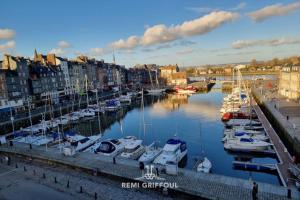 Appartements Racing the Wind Breathtaking Port View 2 pers : photos des chambres