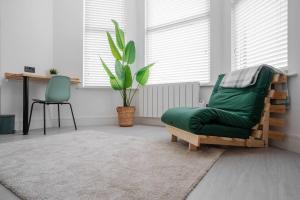 Kitchenette Wm Sofa Bed Ensuite Parking