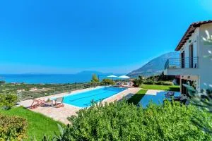 Villa Sunshine Elegant Villa with Breathtaking Sea Views - 尼亚埃普伊达夫罗斯