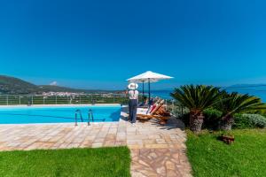 Villa Sunshine Elegant Villa with Breathtaking Sea Views
