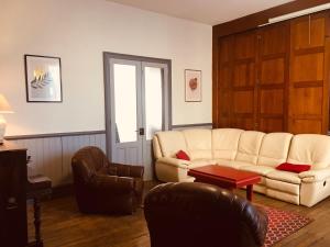 Maisons d'hotes Le Lion d-Or chb 4 pers wifi 11 : photos des chambres