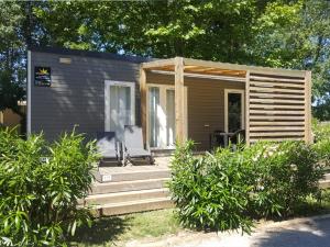 Campings BONNES VACANCES sur le CAMPING LE BOSC : photos des chambres