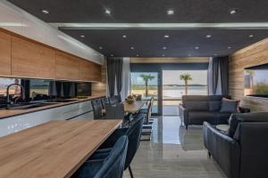 CROWONDER Villa Travera 2 with Heated Swimming Pool - CROWONDER LUXURY RENT