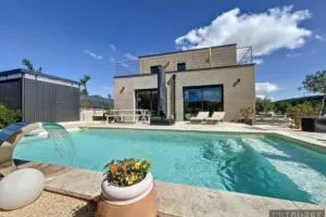 Modern Villa - Sampzon