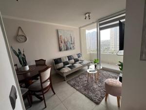 Acogedor Departamento frente Casino y a metros de Av Costanera