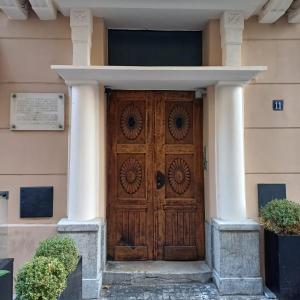 Lux S Central Apartment