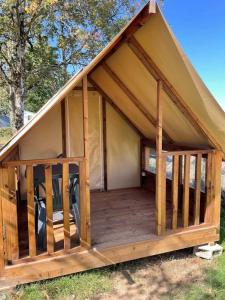 Campings Camping 3 etoiles - Piscine - ccafbhe : photos des chambres
