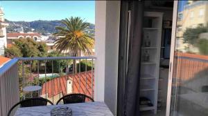 Large Studio in Cannes near la Croisette and beach