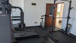 Luxury Urban Living 3BR 360Rooftop Pool & Gym