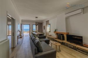 Nami Villa Beach front airport by Airstay