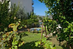 Villa Elli 1 Beach front with garden