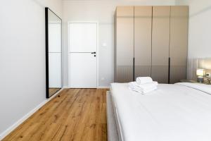 Korfantego PREMIUM 39B Apartment by BookingHost