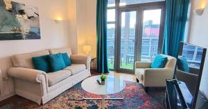 Crown Apartments 4A by Week2Week