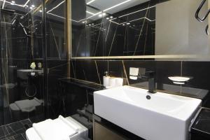 Modern 2 bedroom in Binghatti Crescent JVC- Truebleu vacation homes