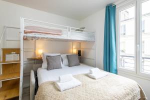 Best Deal! Modern studio in vibrant area only 5 minutes by walk to metro - central location