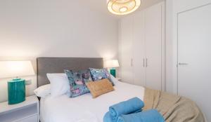 Le Mirage modern apartment with sea views
