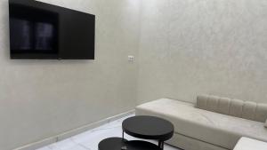 Luxury Renovated Apartment