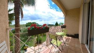 Fantastic Large Villa with Garden, Pool and Jacuzzi