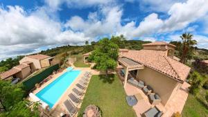 Villas Fantastic Large Villa with Garden, Pool and Jacuzzi : photos des chambres
