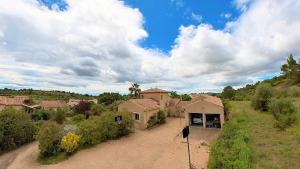 Villas Fantastic Large Villa with Garden, Pool and Jacuzzi : photos des chambres