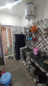 Gulzar Guest house 6bhk