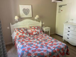 Hotels HOTEL LES MARRONNIERS : photos des chambres