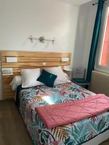 Hotels HOTEL LES MARRONNIERS : photos des chambres