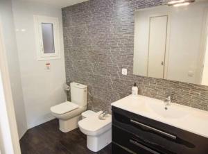 Ramblas Rentals Unique & Spacious Flat 4BR Terrace 20M Ramblas