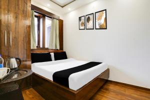 Super Collection O Mall Road Nainital