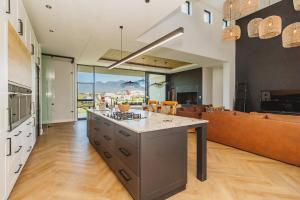 Fairbournes View, Kingswood Golf Estate George