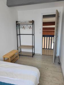 Villas Belle villa climatisee avec Wifi, 2 chambres et jolie terrasse amenagee, a 3km de la plage a PORTIRAGNES LXCHARD7 : photos des chambres